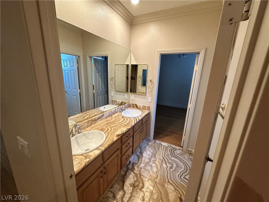 3854 Broadmead Street Property Photo 23