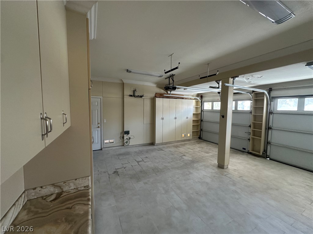 3854 Broadmead Street Property Photo 32