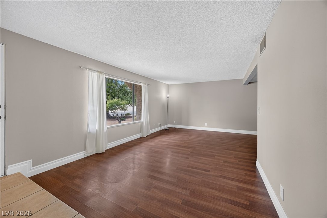 4669 Kelly Barry Way Property Photo 6