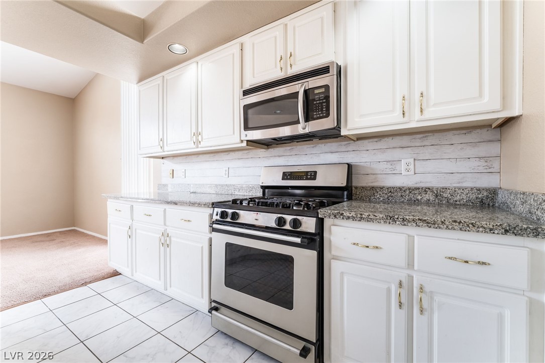 8725 Autumn Valley Avenue Property Photo 10