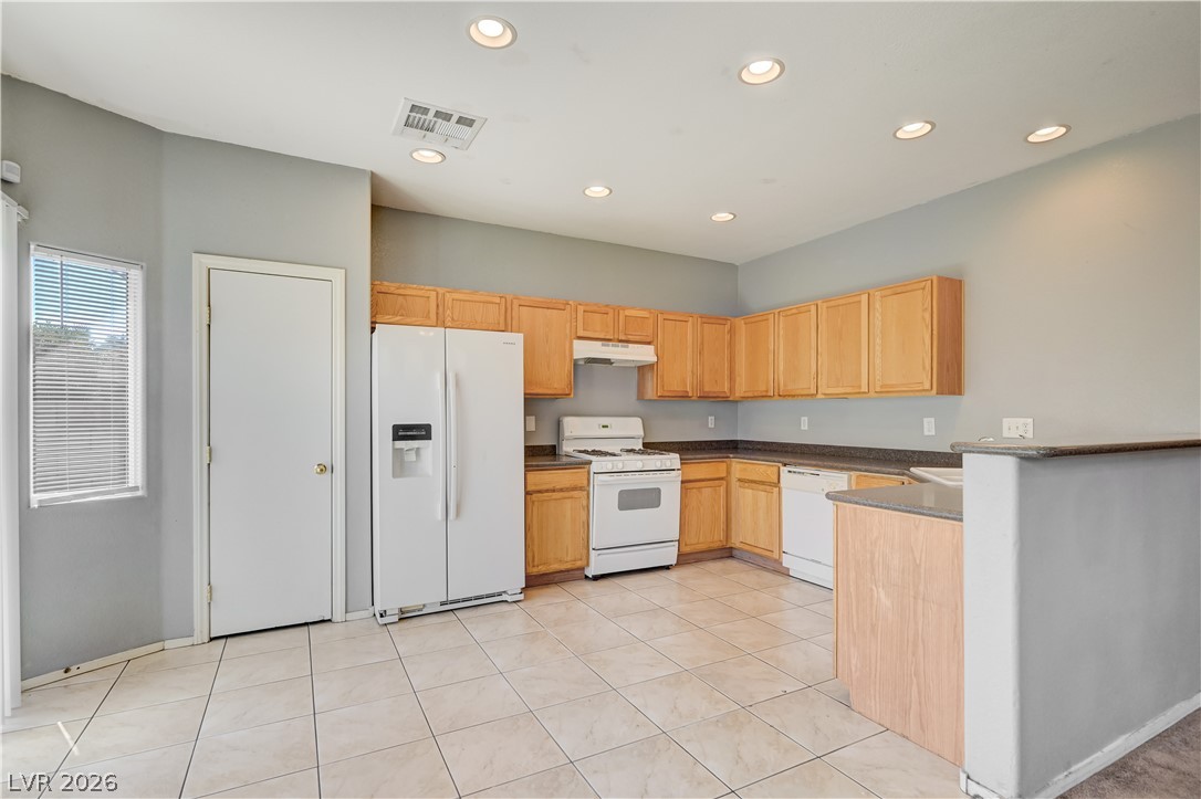 3733 Gallowtree Avenue Property Photo 3