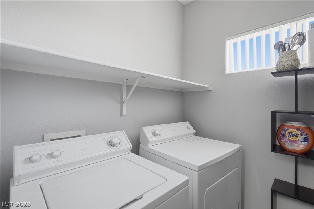 2615 West Gary Avenue 2067 Property Photo 29