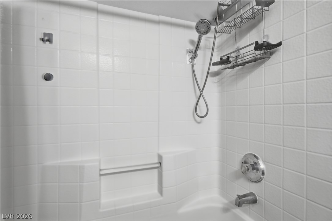 2615 West Gary Avenue 2067 Property Photo 40