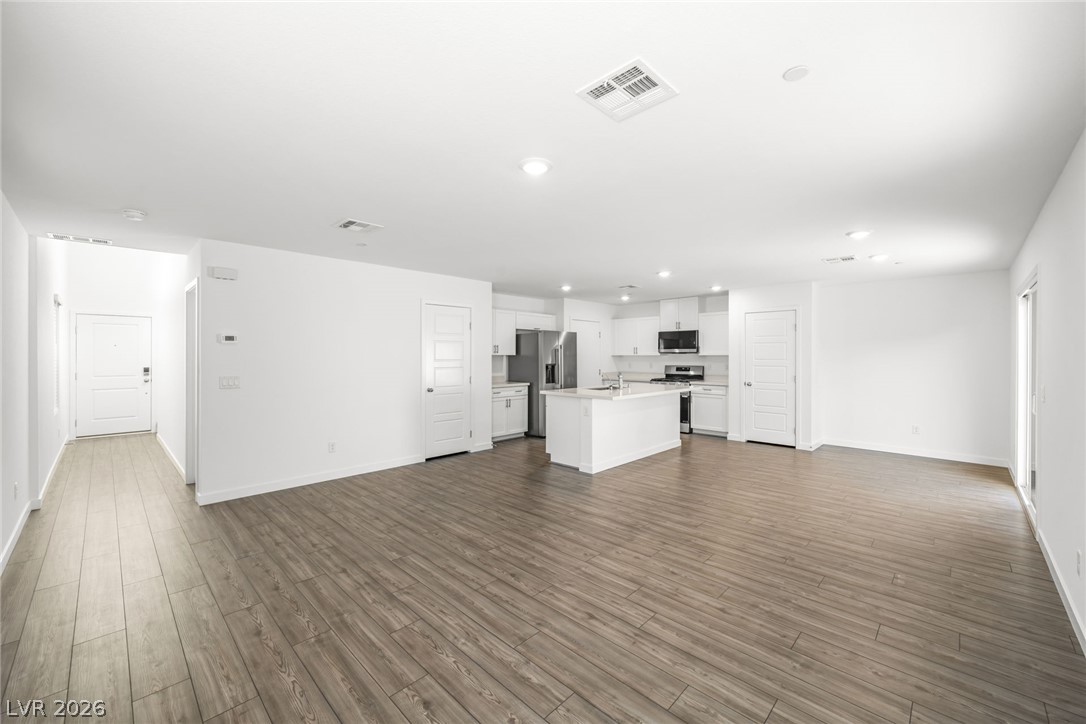 107 Scarhill Track Avenue Property Photo 3