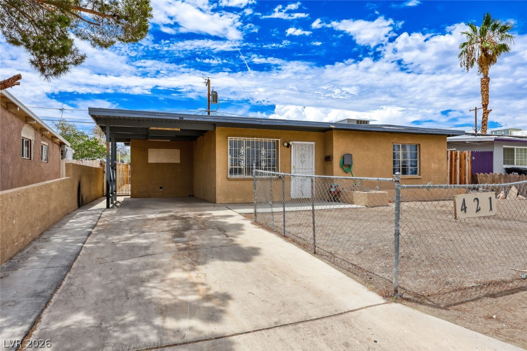 421 Stanford Street Property Photo 4