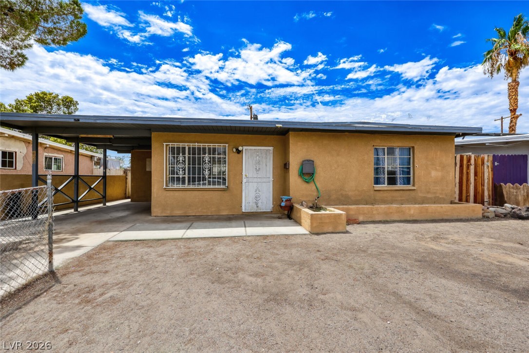 421 Stanford Street Property Photo 5
