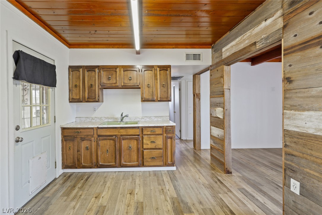 421 Stanford Street Property Photo 19