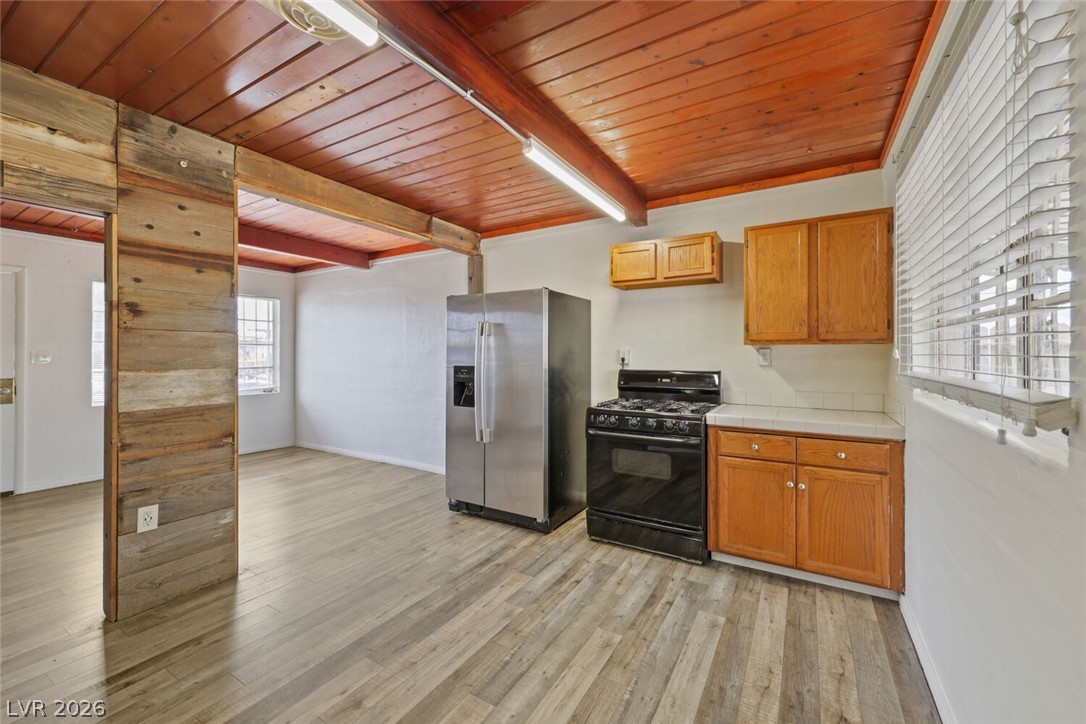 421 Stanford Street Property Photo 21