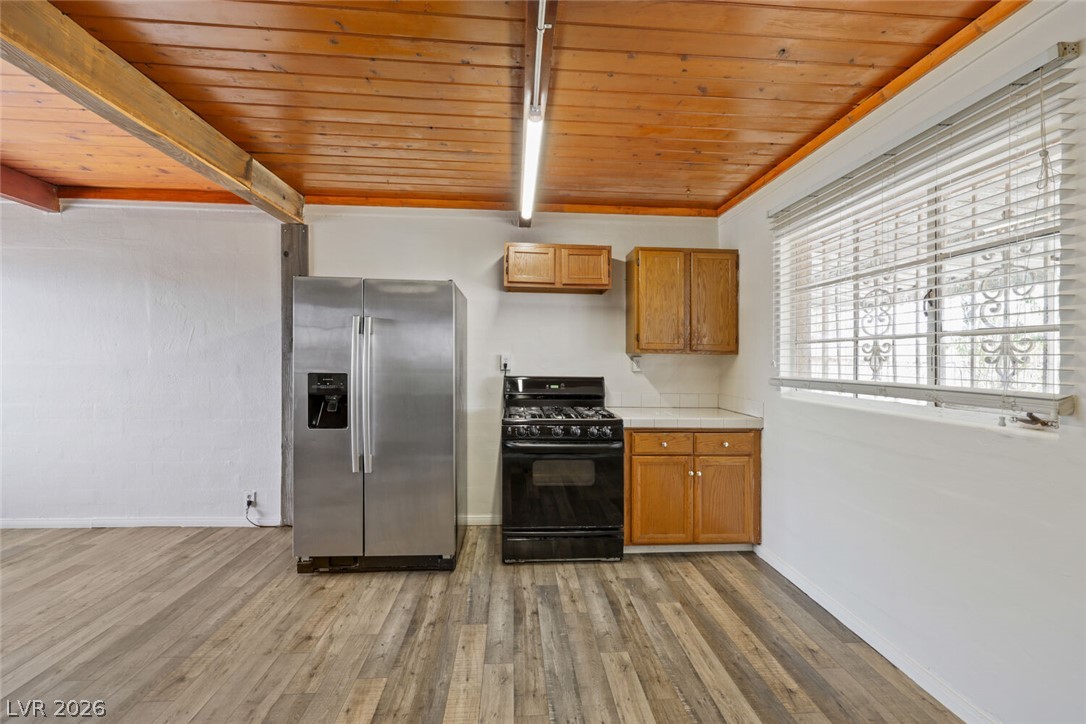 421 Stanford Street Property Photo 22