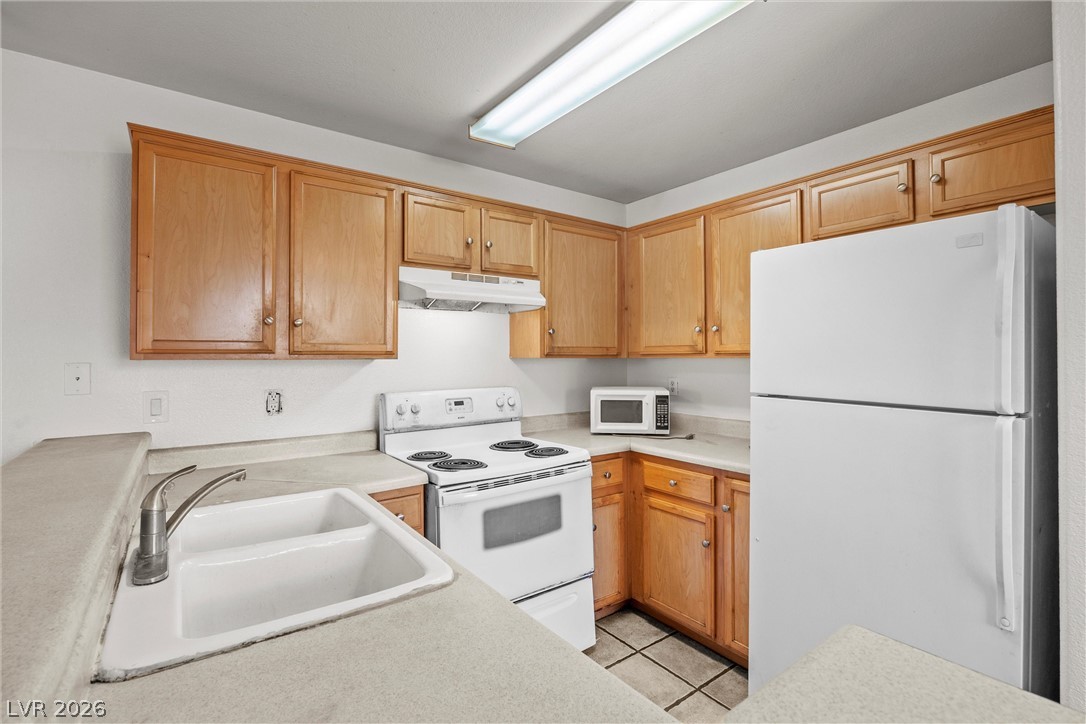 2972 Juniper Hills Boulevard 202 Property Photo 6
