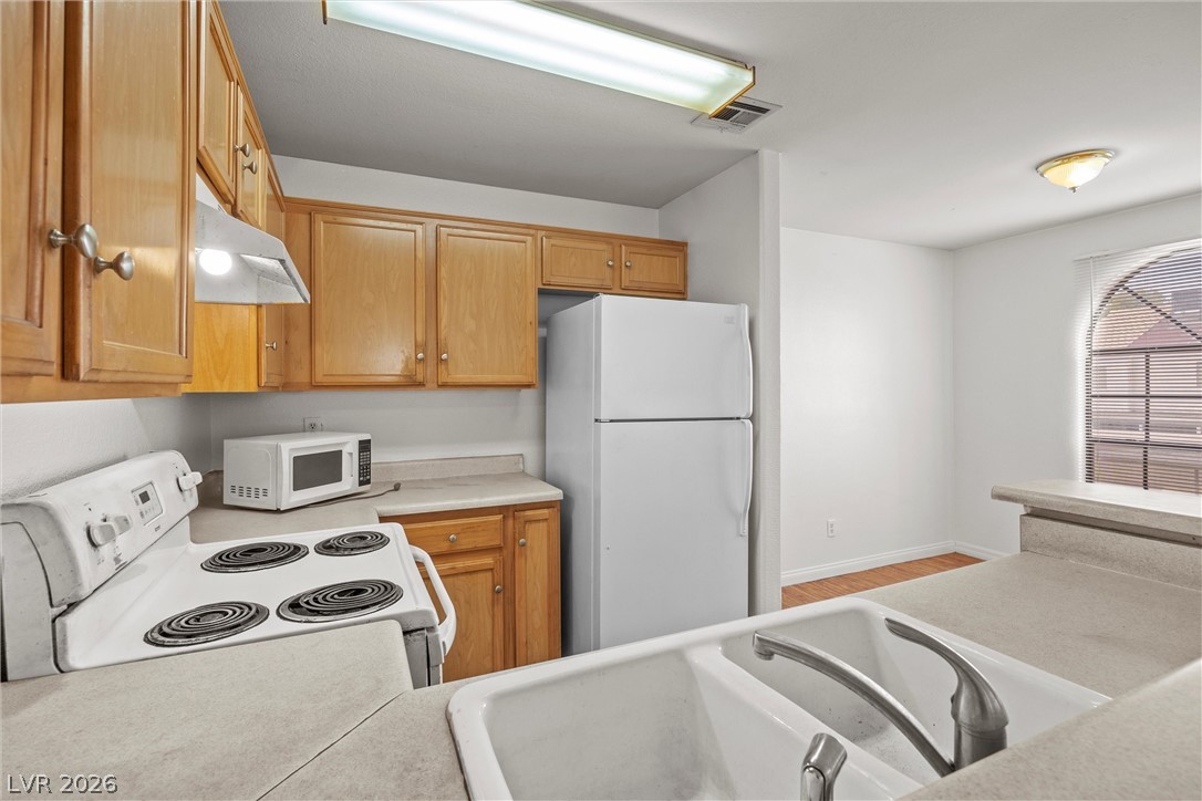 2972 Juniper Hills Boulevard 202 Property Photo 7