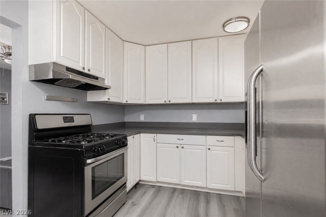111 Ivy Street Property Photo 13