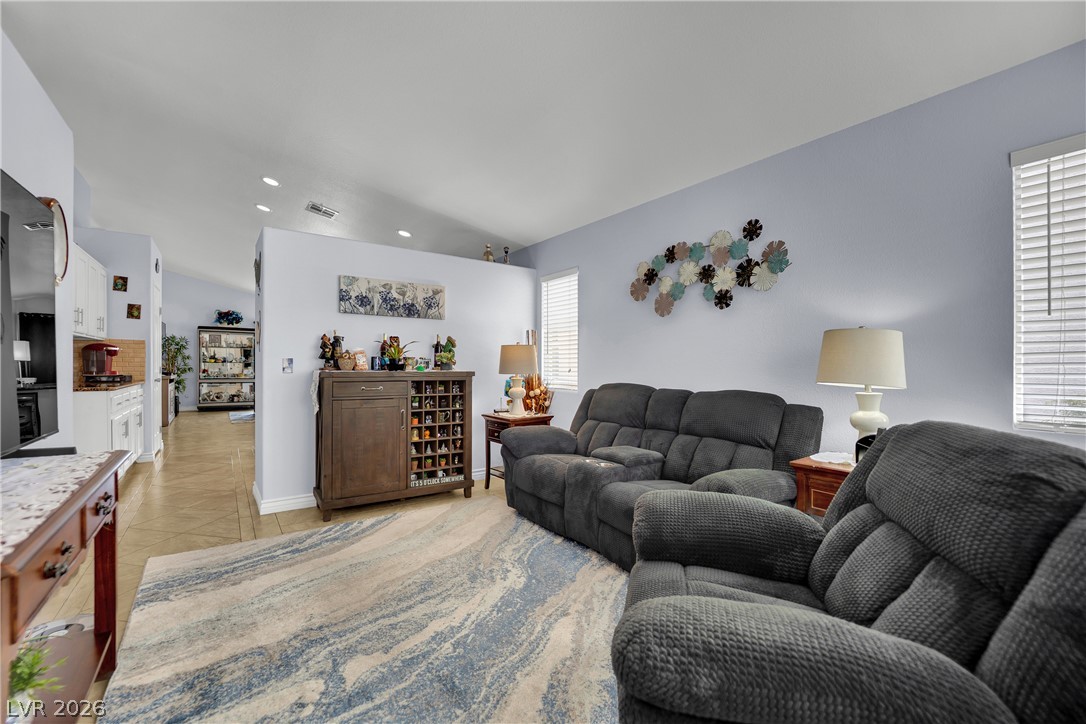 4664 Swaying Palms Drive Property Photo 4