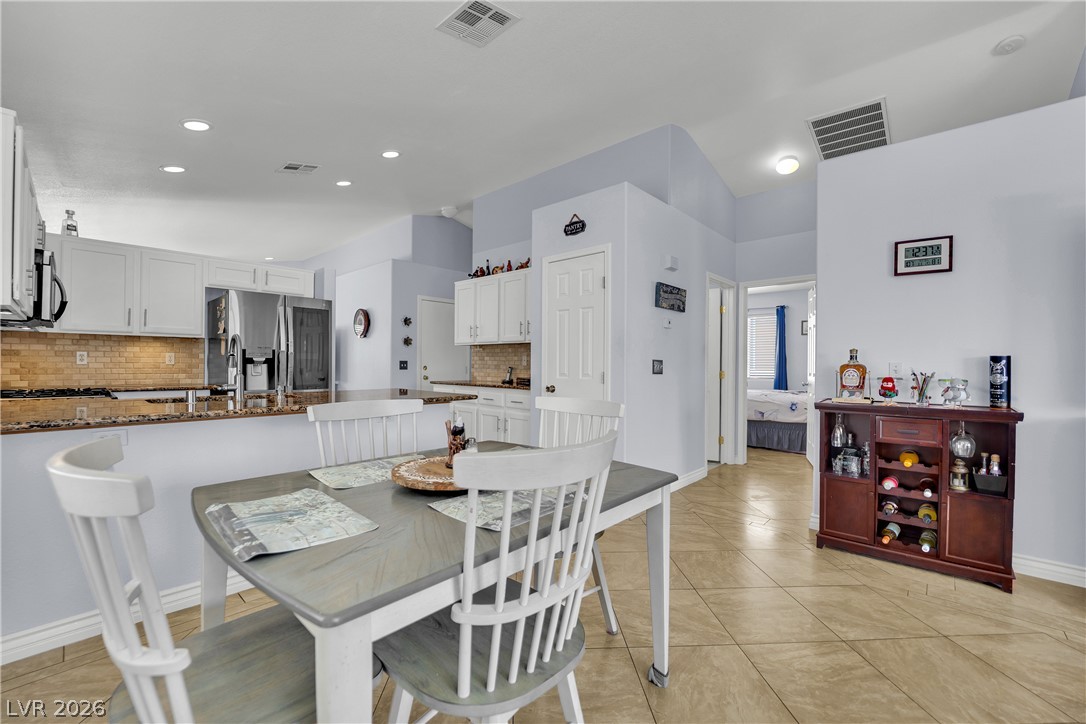 4664 Swaying Palms Drive Property Photo 12