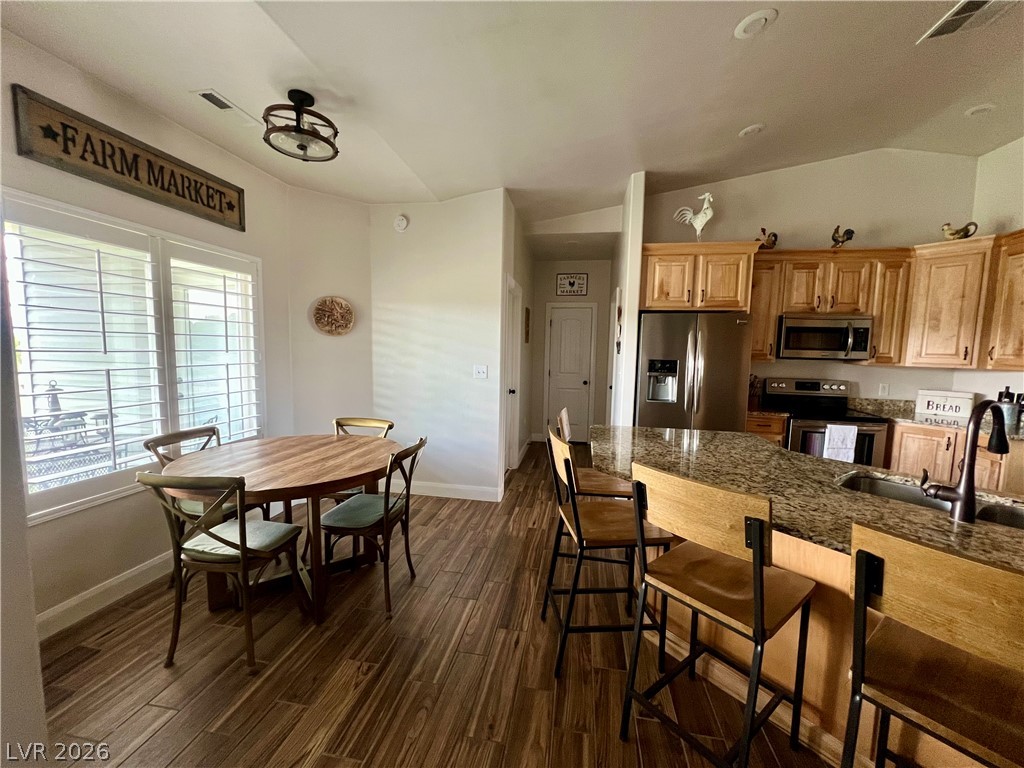 605 Cerina Court Property Photo 4
