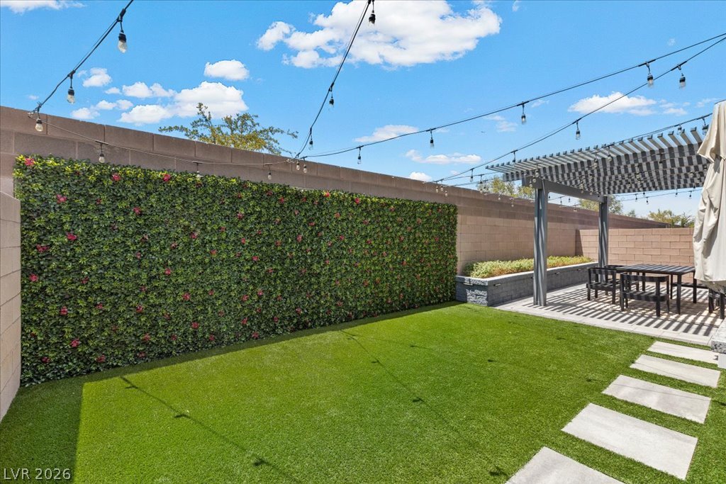 8949 Lucky Crest Street Property Photo 10