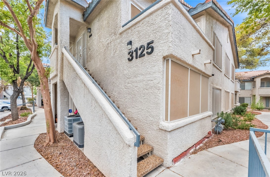 3125 Casey Drive 202 Property Photo 2