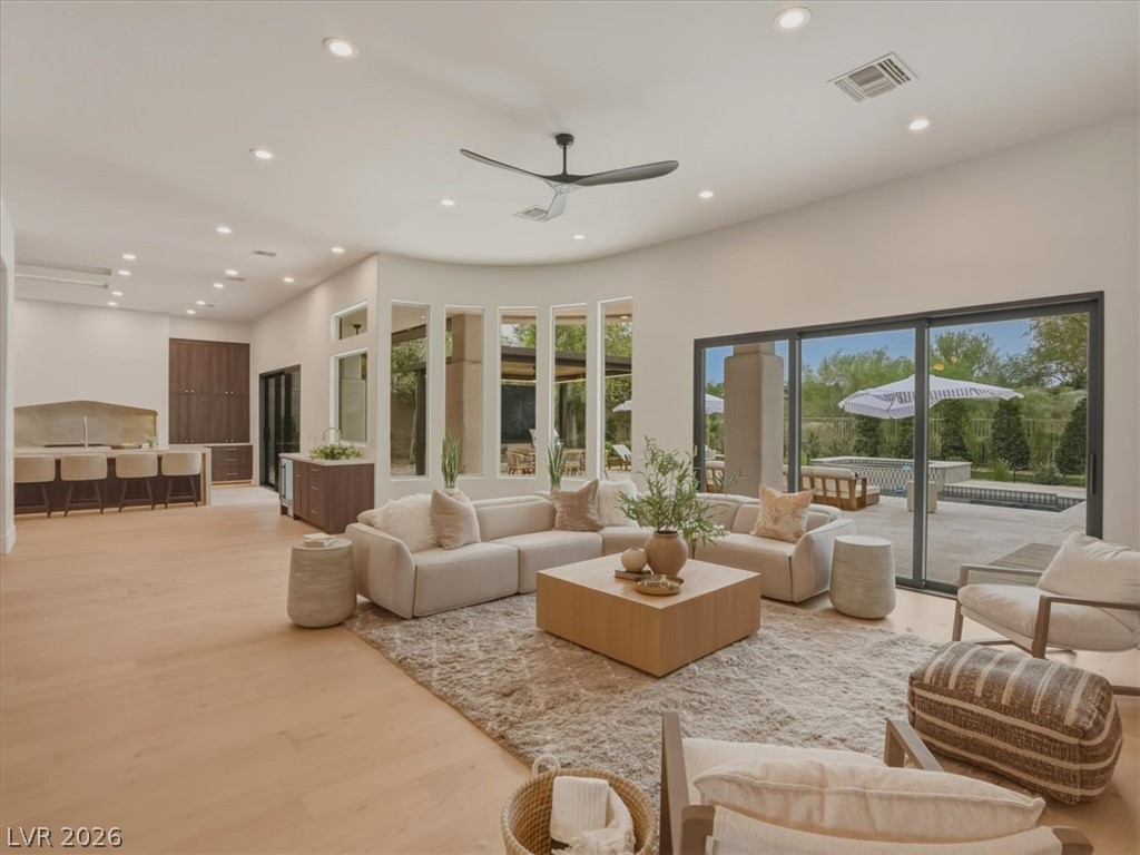 3 Isleworth Drive Property Photo 110