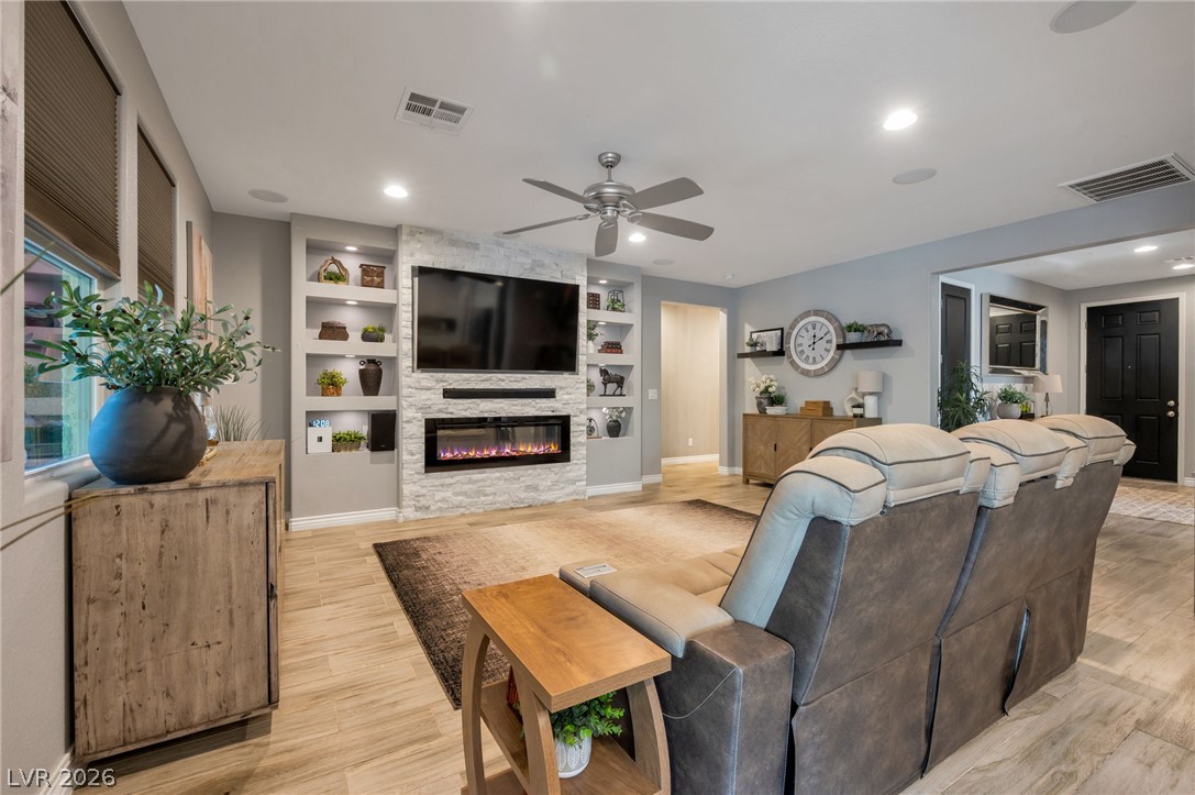 5652 Portage Lake Court Property Photo 8