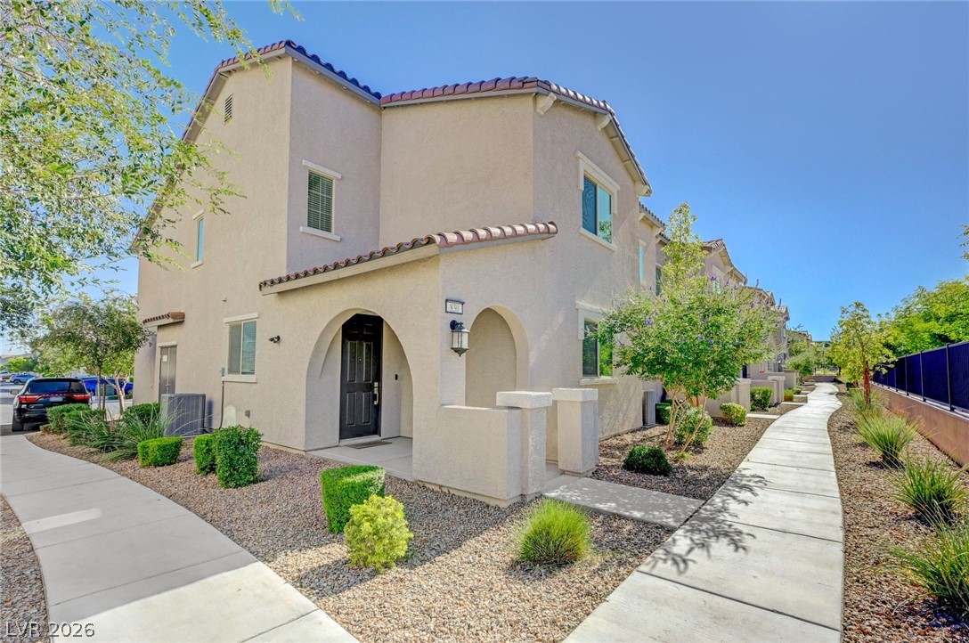 830 Star Estates Avenue Property Photo 2