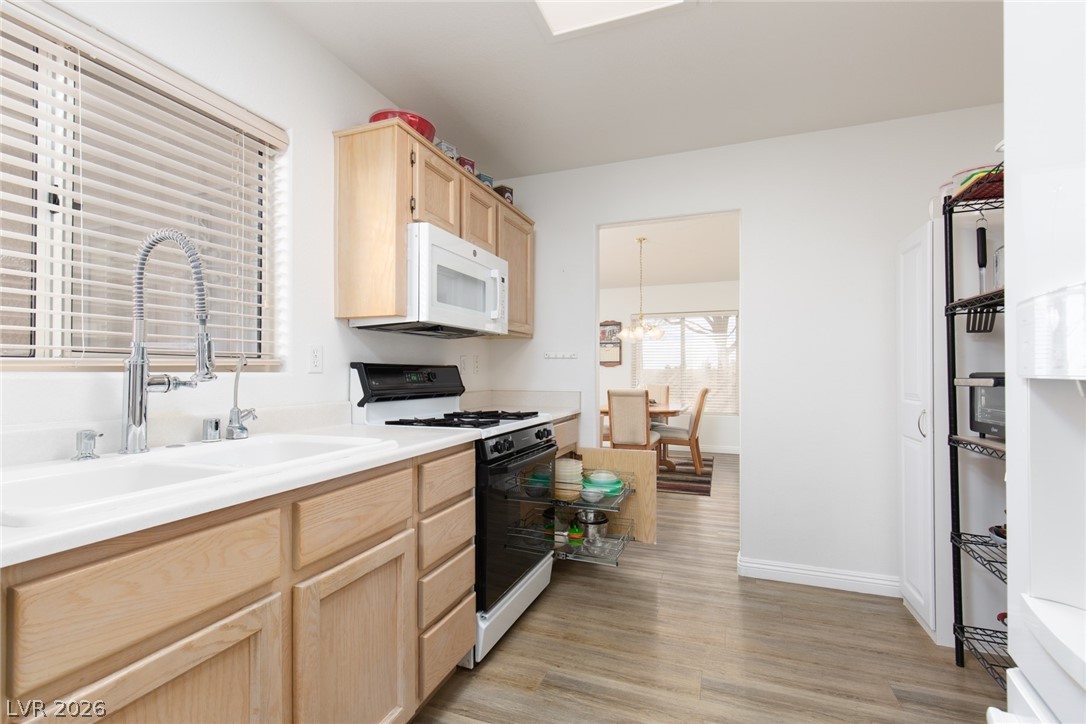 10627 Mission Lakes Avenue Property Photo 15