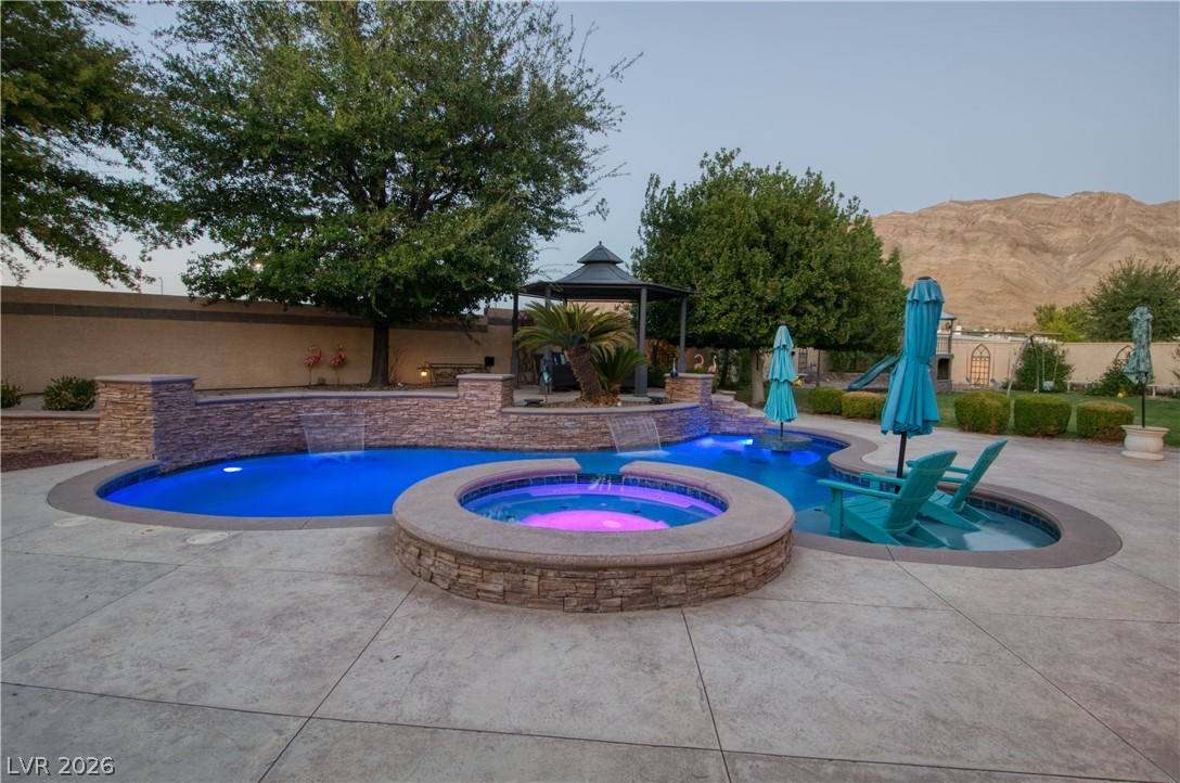 6440 Spanish Garden Court Property Photo 8