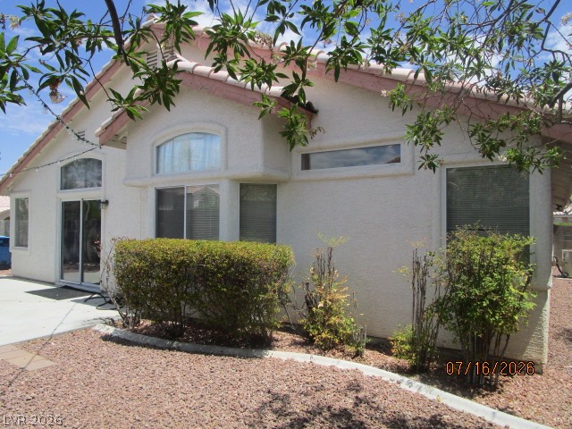 2345 Queen Bee Court Property Photo 4