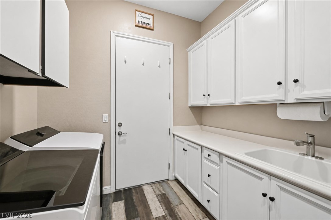 417 Honeybrush Avenue Property Photo 28