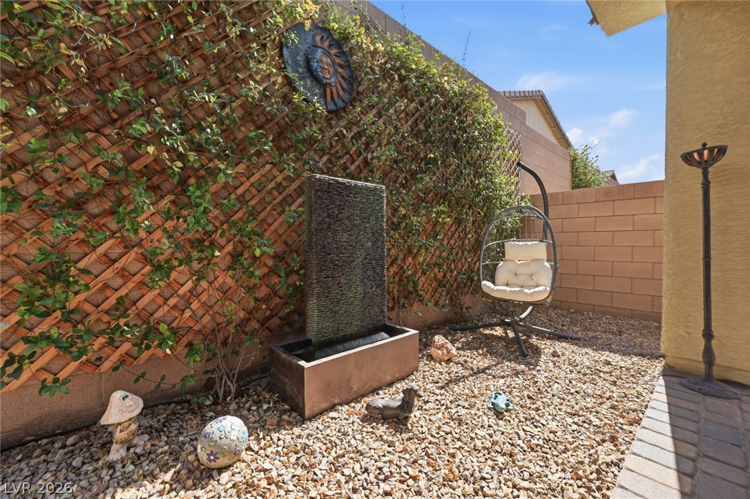 417 Honeybrush Avenue Property Photo 32