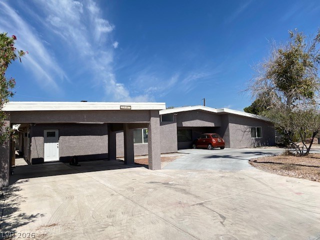 2047 Westwind Road Property Photo 3
