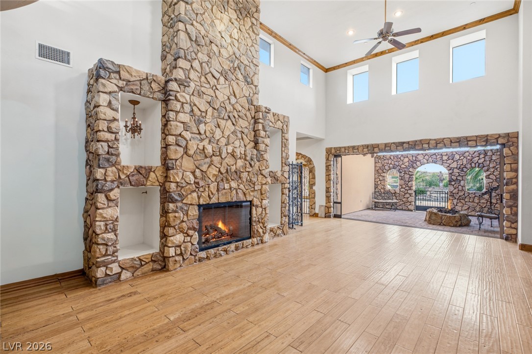 1369 Opal Valley Street Property Photo 6