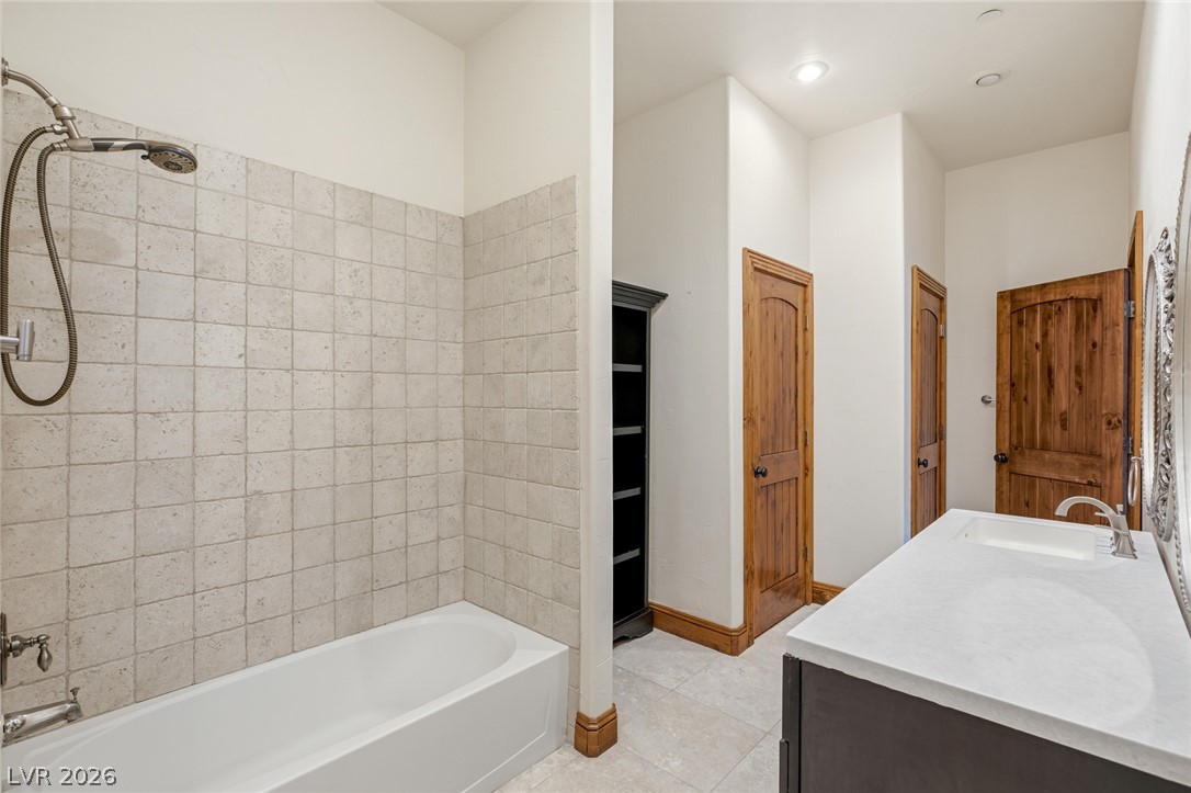 1369 Opal Valley Street Property Photo 31