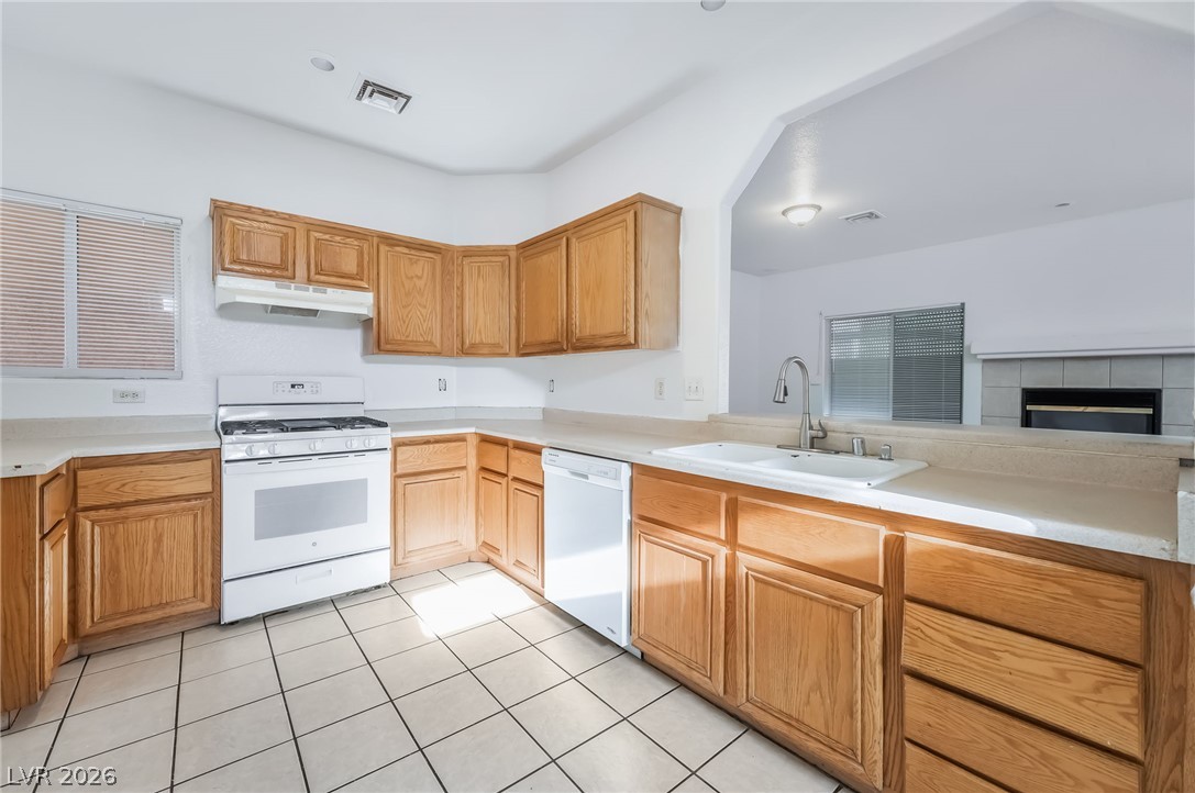 3113 West Colton Avenue Property Photo 8