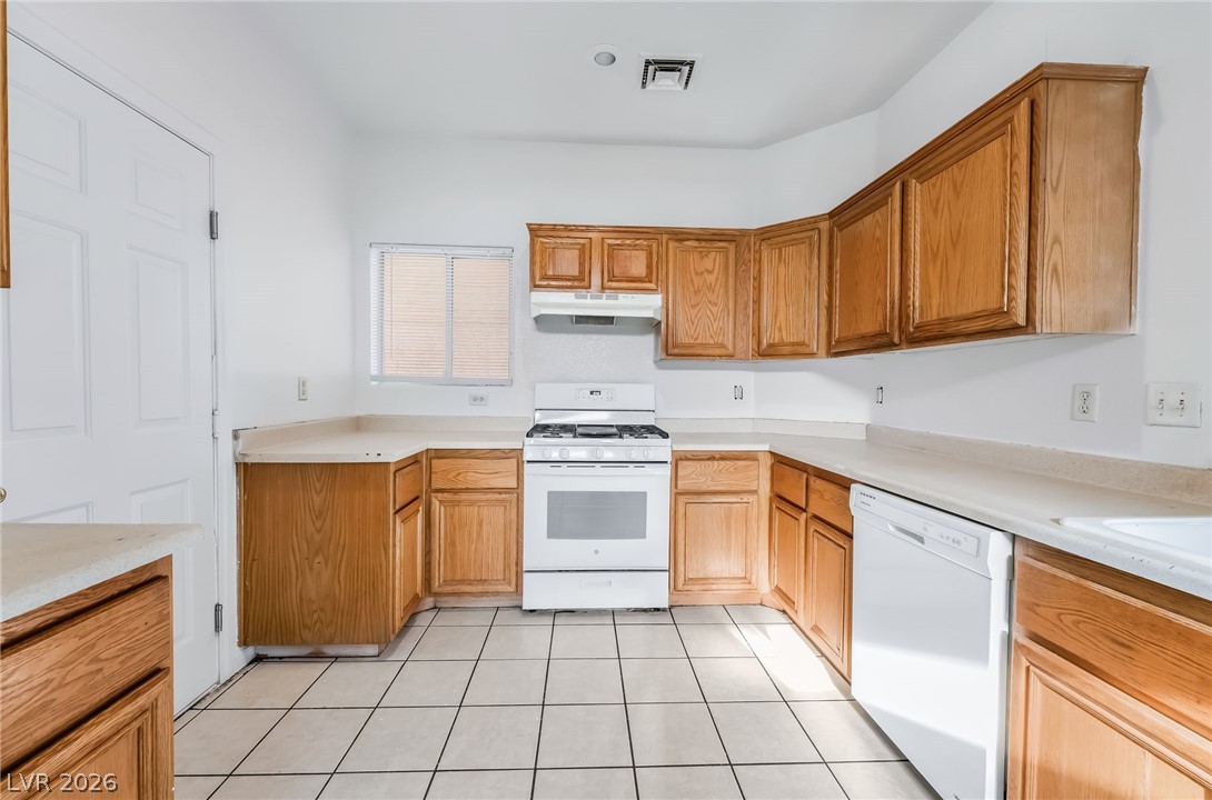 3113 West Colton Avenue Property Photo 9