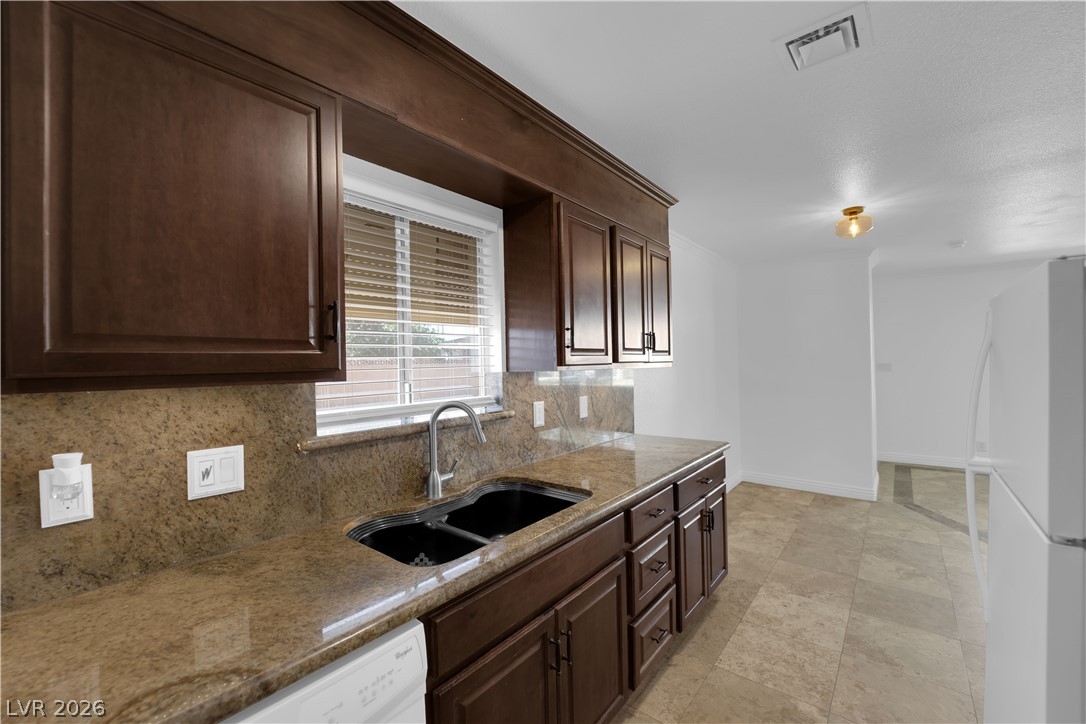 193 Greenbriar Townhouse Way Property Photo 6