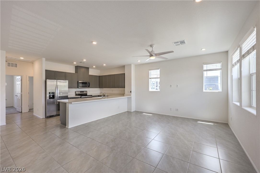 6197 Garden Crest Street Property Photo 6