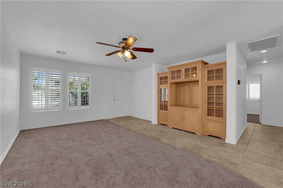 8548 Shady Pines Drive Property Photo 4