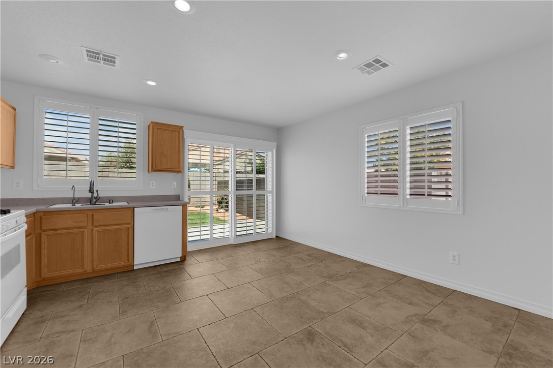 8548 Shady Pines Drive Property Photo 8