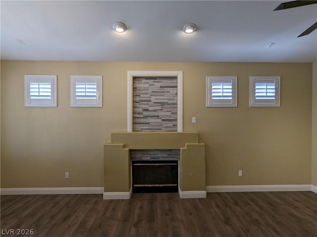 300 Tayman Park Avenue Property Photo 7