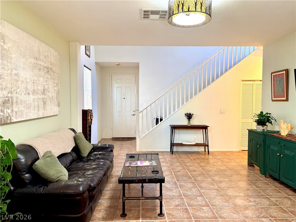 841 Purdy Lodge Street Property Photo 4