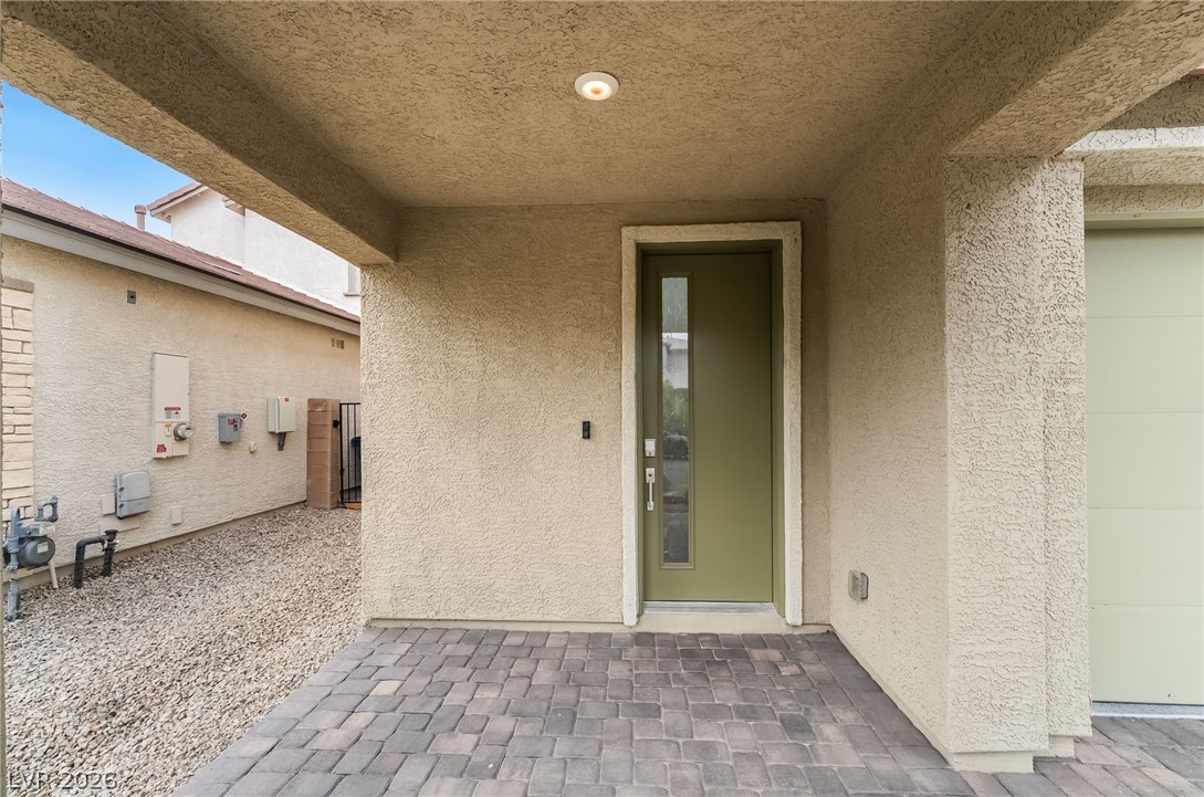 941 Sycamore Falls Street Property Photo 4
