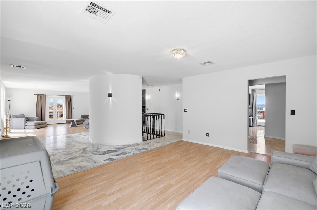 435 Los Feliz Street Property Photo 12