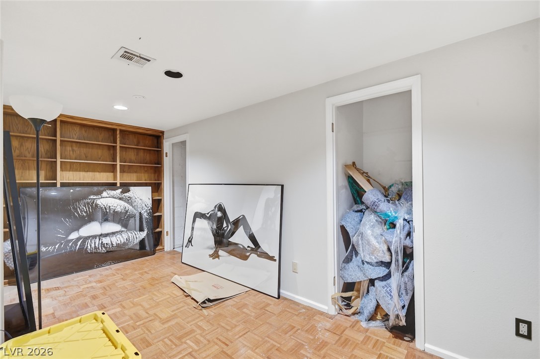 435 Los Feliz Street Property Photo 41