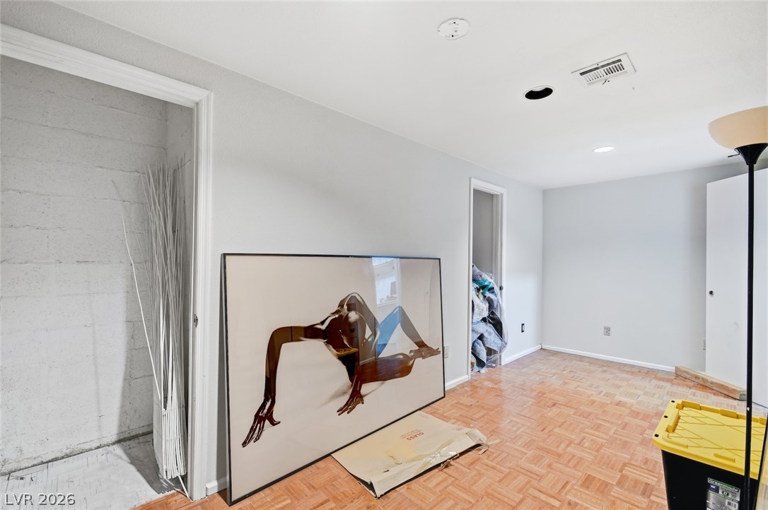 435 Los Feliz Street Property Photo 43