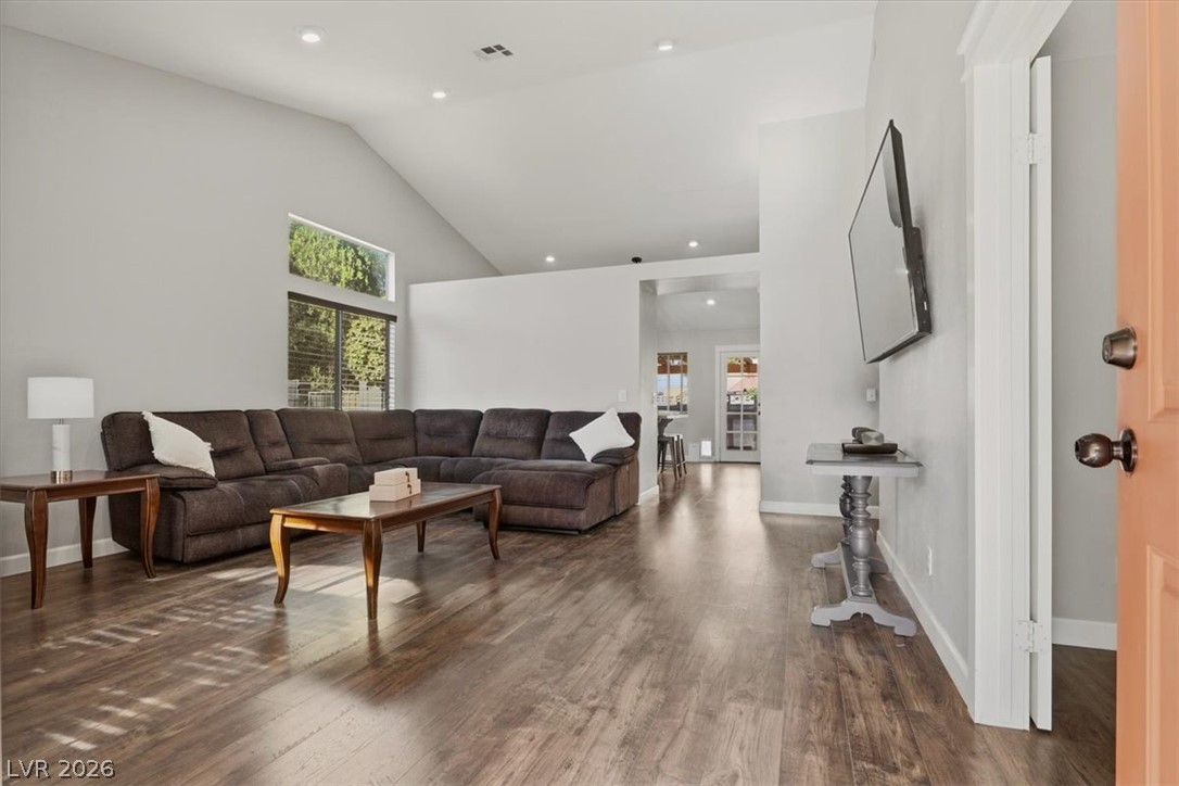 5528 Rock Creek Lane Property Photo 8