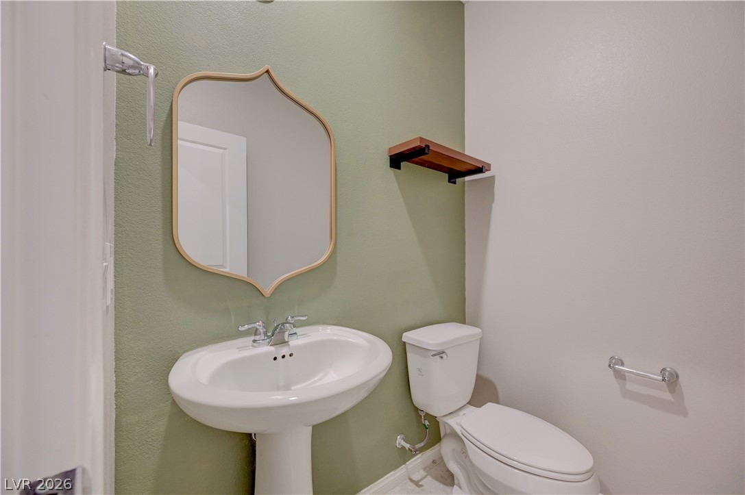 2433 Bellinzona Place Property Photo 10