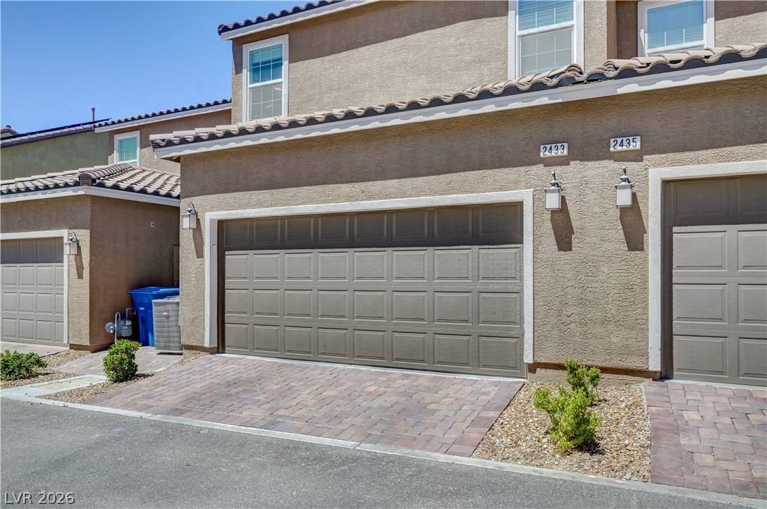 2433 Bellinzona Place Property Photo 23