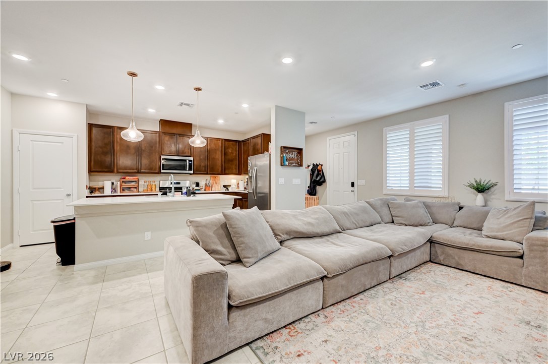 2433 Bellinzona Place Property Photo 27
