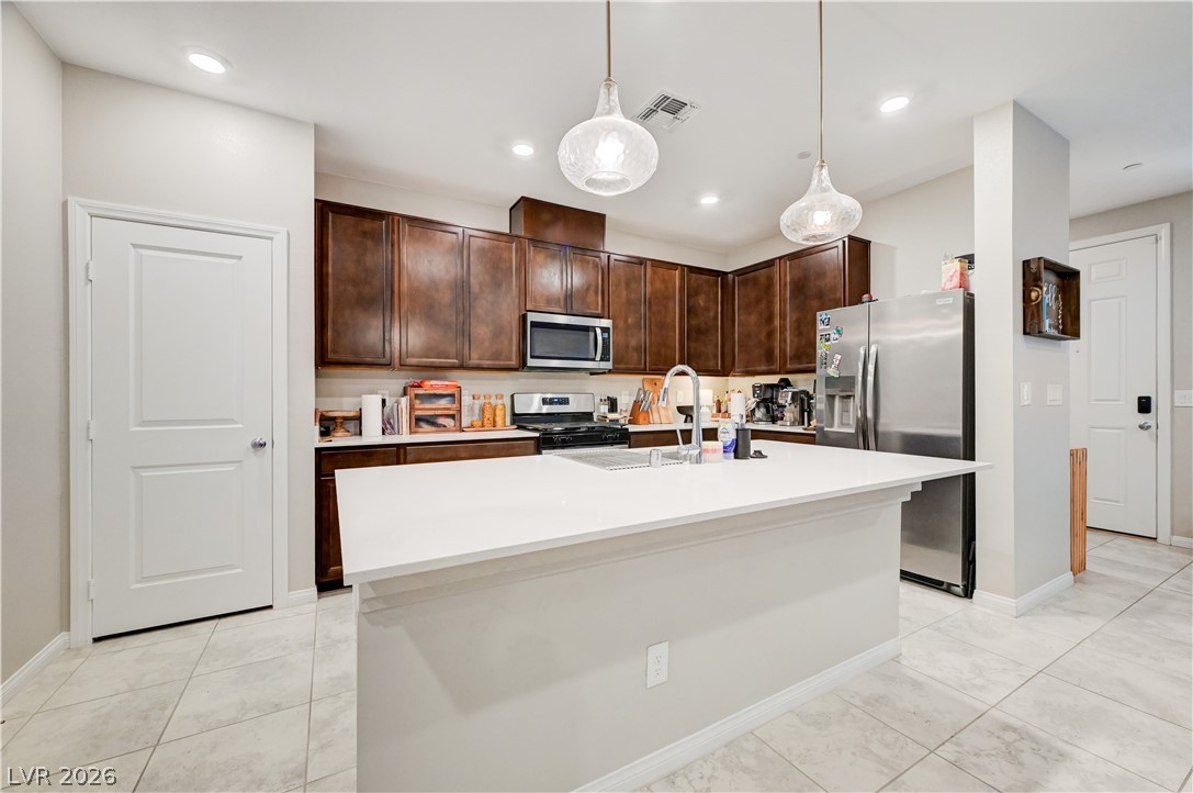 2433 Bellinzona Place Property Photo 31