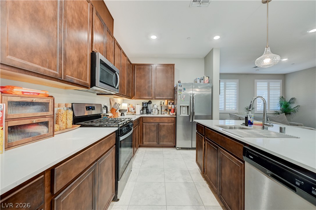 2433 Bellinzona Place Property Photo 34
